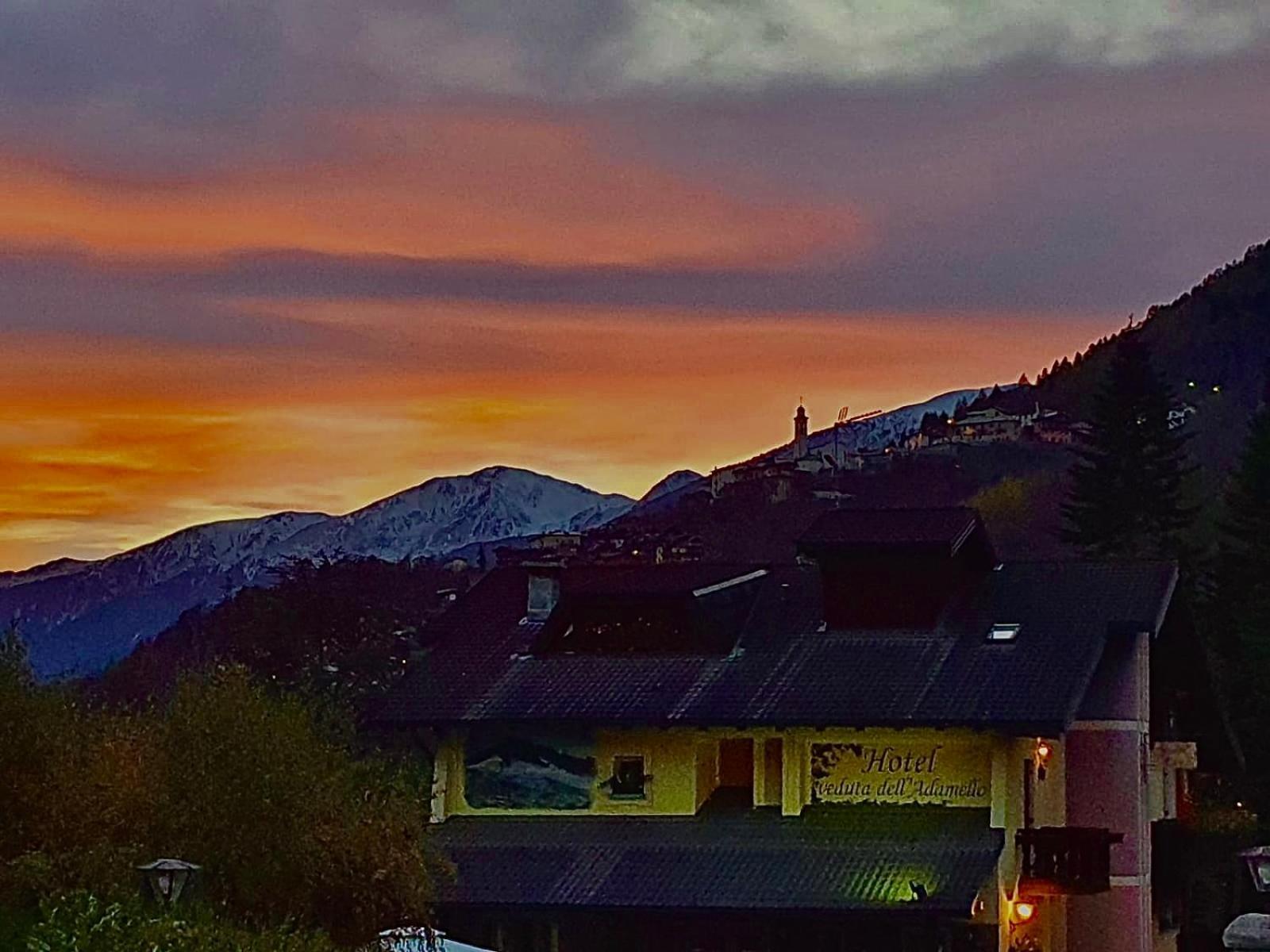 Veduta Dell'adamello Hotel Temù