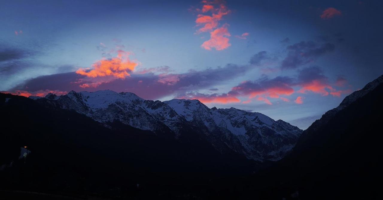 Veduta Dell'adamello Temù